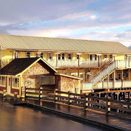 Seine Boat Inn Alert Bay Luaran gambar