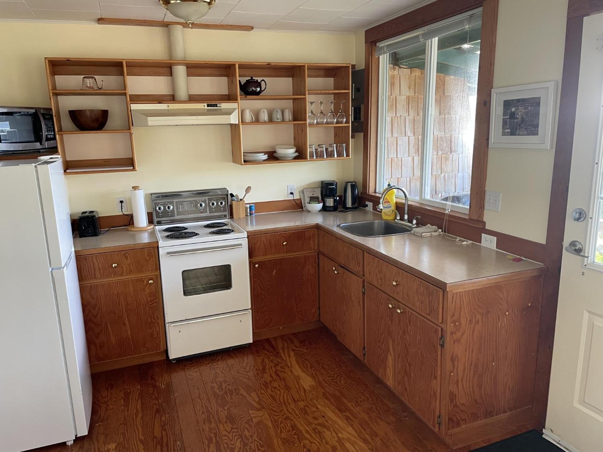 Seine Boat Inn Alert Bay Luaran gambar