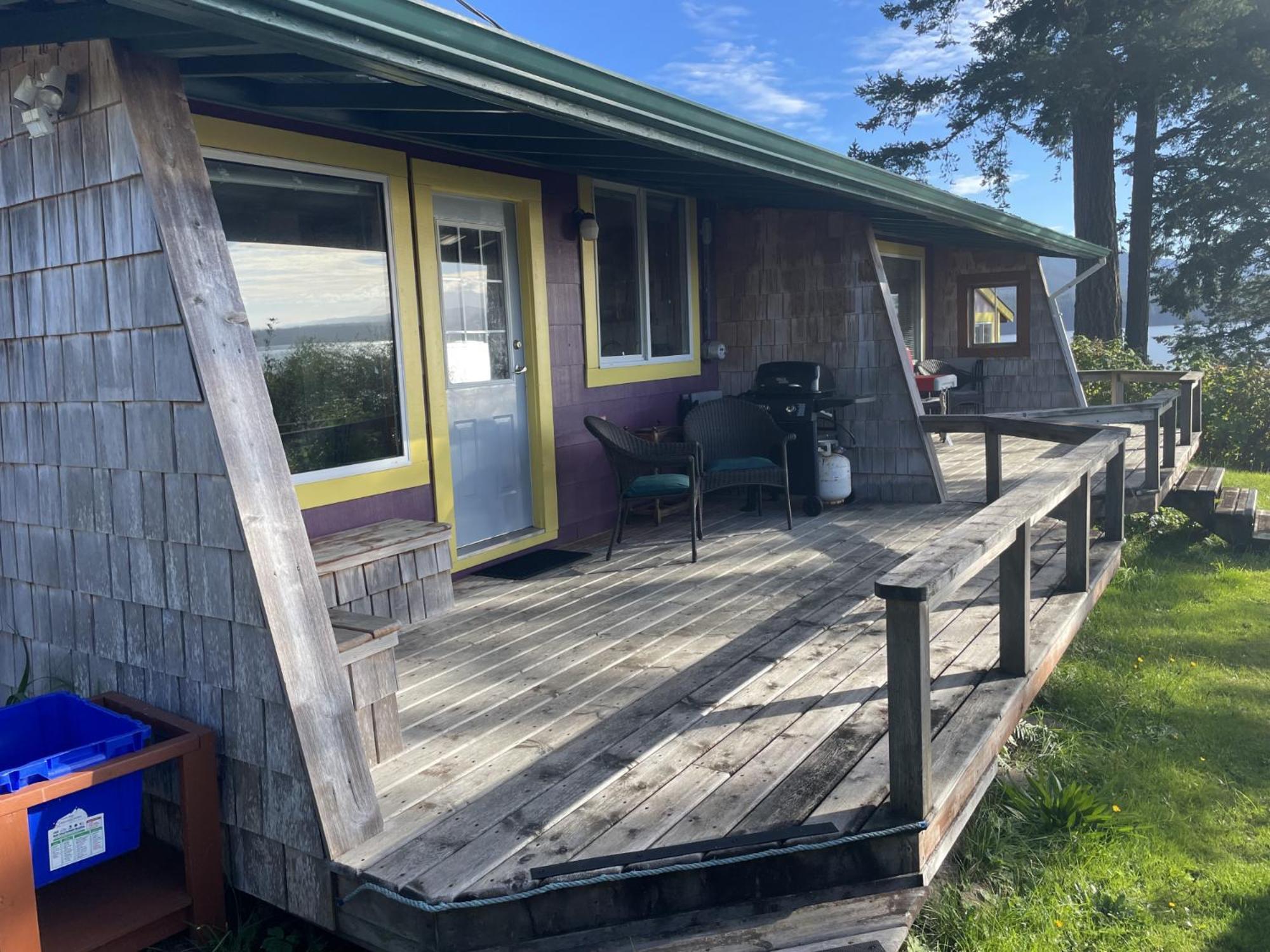 Seine Boat Inn Alert Bay Luaran gambar