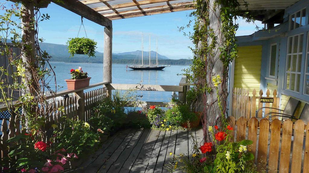 Seine Boat Inn Alert Bay Bilik gambar