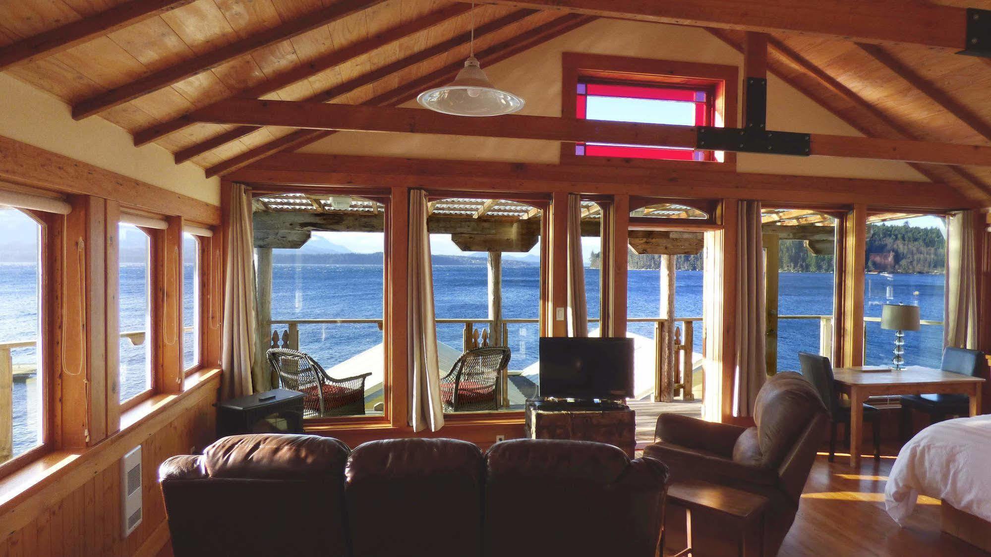 Seine Boat Inn Alert Bay Luaran gambar